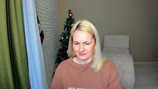 Alicee Gracee online show from December 17, 2025, 12:11 pm