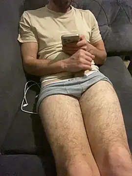 Snapshot of mertt3457 chatting on March 17, 2025, 8:19 pm mertt3457 online show from March 17, 2025, 8:19 pm