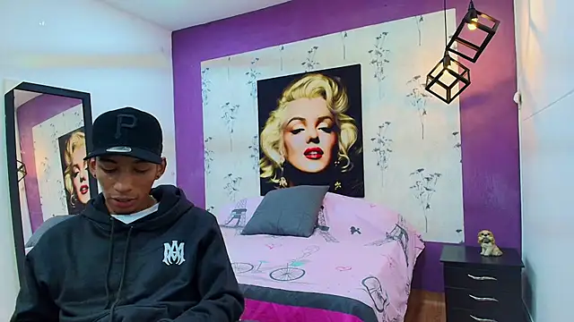 alejandro king1 online show from February 17, 2025, 12:38 pm