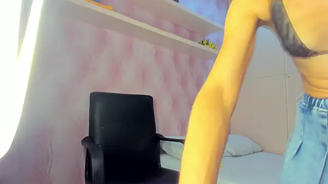 Snapshot of MarieMyller chatting on January 22, 2025, 8:59 pm MarieMyller online show from January 22, 2025, 8:59 pm