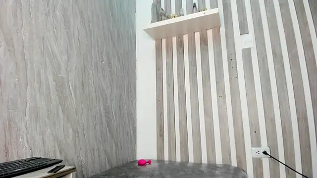 Snapshot of MarieMyller chatting on February 19, 2025, 9:03 pm MarieMyller online show from February 19, 2025, 9:03 pm