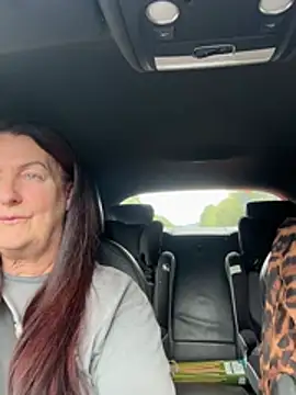 Snapshot of Tillieuk chatting on June 6, 2026, 3:17 pm Tillieuk online show from June 6, 2026, 3:17 pm