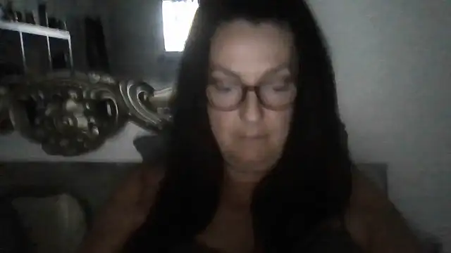Snapshot of Tillieuk chatting on July 11, 2026, 11:28 pm Tillieuk online show from July 11, 2026, 11:28 pm