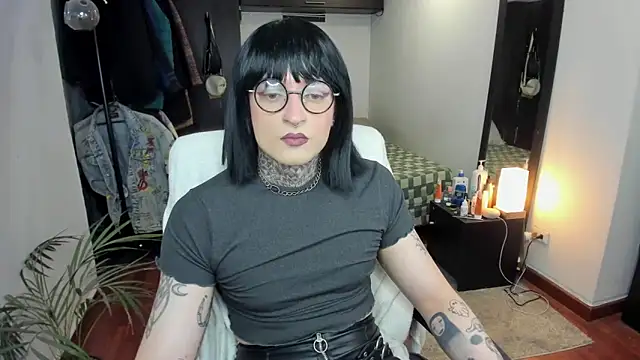 ShiiraVelkor online show from September 11, 2025, 9:53 am