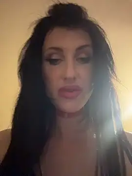 Kamila151 online show from May 1, 2026, 6:23 pm