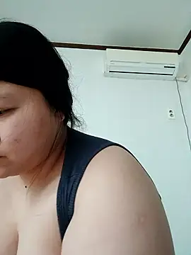 Snapshot of hello098712 chatting on November 14, 2025, 9:19 am hello098712 online show from November 14, 2025, 9:19 am