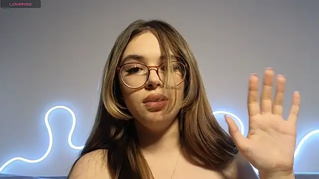 Snapshot of CutiePie3 chatting on March 18, 2025, 12:27 am CutiePie3 online show from March 18, 2025, 12:27 am