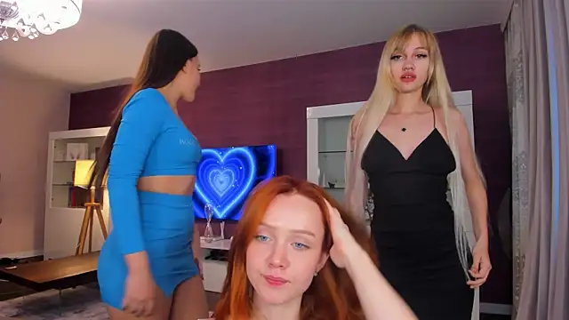 andrea x  online show from September 20, 2025, 12:39 pm