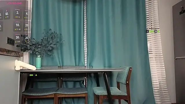 Snapshot of Your_dream_Alice chatting on March 22, 2025, 5:41 pm Your dream Alice online show from March 22, 2025, 5:41 pm