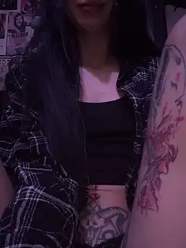 MissMidnightUK online show from February 5, 2026, 1:10 am