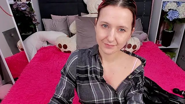 MiaKarlos online show from February 16, 2026, 1:57 am