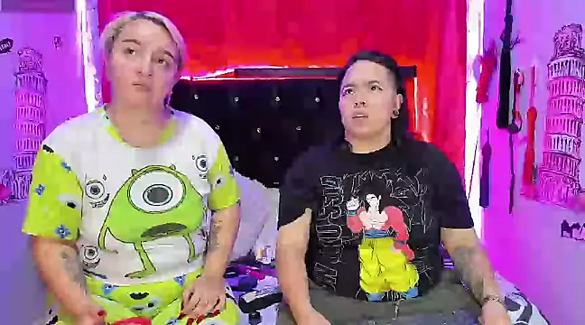 Snapshot of katieeandsharonn chatting on February 7, 2025, 4:27 am katieeandsharonn online show from February 7, 2025, 4:27 am