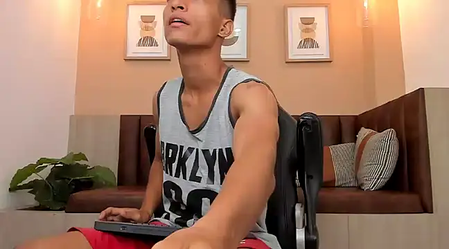 Snapshot of wolf_james123 chatting on February 6, 2025, 3:48 am wolf james123 online show from February 6, 2025, 3:48 am