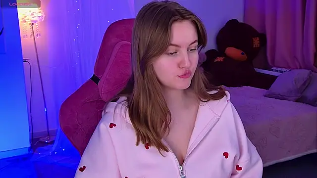 KellyPoter online show from March 18, 2026, 2:53 pm