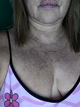 Kasandra Ho online show from October 2, 2025, 8:10 am