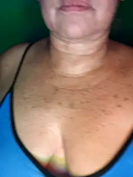 Kasandra Ho online show from November 26, 2025, 1:50 am