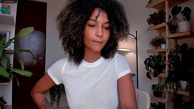 Snapshot of Johaphyton chatting on December 24, 2024, 8:16 pm Johaphyton online show from December 24, 2024, 8:16 pm