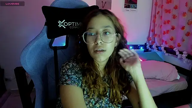 Snapshot of _Moon_Johnson chatting on March 19, 2025, 1:10 am  Moon Johnson online show from March 19, 2025, 1:10 am