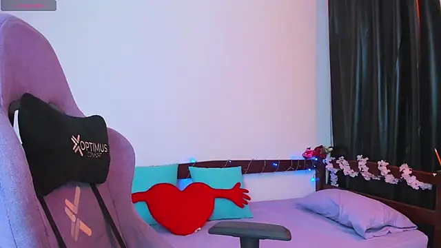  Moon Johnson online show from February 25, 2026, 2:10 am