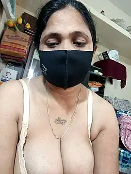 Snapshot of Neha8923 chatting on February 6, 2025, 5:51 pm Neha8923 online show from February 6, 2025, 5:51 pm