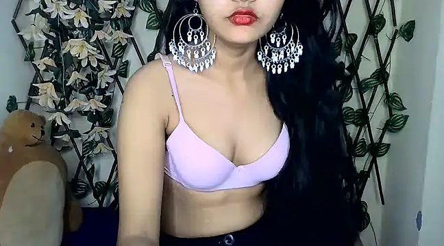 Snapshot of SUZY_FROMUS chatting on February 14, 2025, 4:20 pm SUZY FROMUS online show from February 14, 2025, 4:20 pm