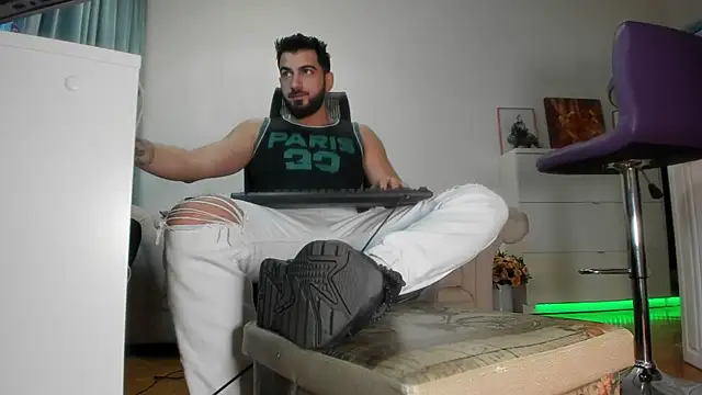 Snapshot of welcometo_hell chatting on September 27, 2025, 7:02 am welcometo hell online show from September 27, 2025, 7:02 am