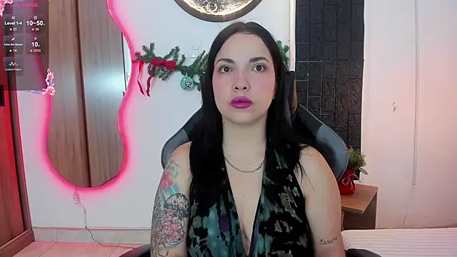 tatiana sc online show from December 15, 2025, 1:15 pm