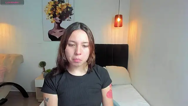 Snapshot of Carol_Pinter chatting on February 4, 2025, 4:37 am Carol Pinter online show from February 4, 2025, 4:37 am