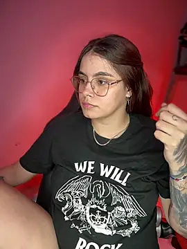 Snapshot of Yuli_zuha chatting on December 21, 2024, 7:03 am Yuli zuha online show from December 21, 2024, 7:03 am