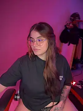 Snapshot of Yuli_zuha chatting on December 30, 2024, 3:47 am Yuli zuha online show from December 30, 2024, 3:47 am