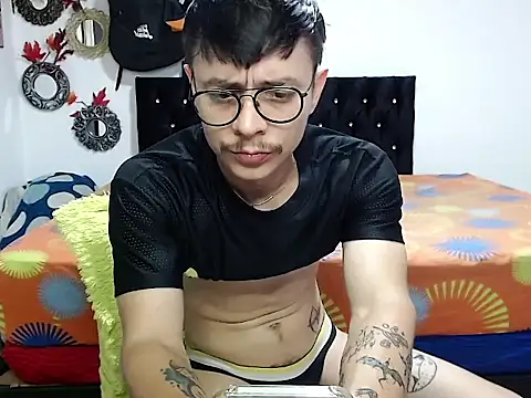 PaleVibes online show from April 4, 2026, 8:28 pm