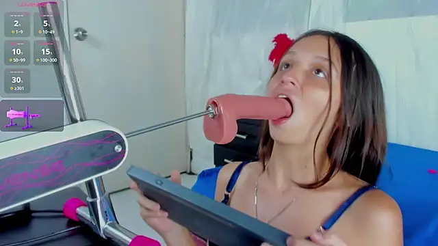 Snapshot of lucy_cooper01 chatting on December 11, 2024, 1:58 am lucy cooper01 online show from December 11, 2024, 1:58 am