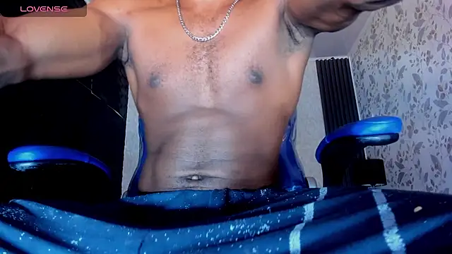 Snapshot of JD_THEBABY chatting on February 18, 2025, 12:39 pm JD THEBABY online show from February 18, 2025, 12:39 pm