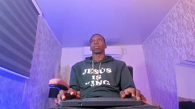 Snapshot of JD_THEBABY chatting on October 10, 2025, 12:48 pm JD THEBABY online show from October 10, 2025, 12:48 pm