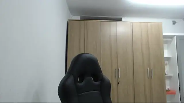 Snapshot of RoxanaLove9 chatting on March 21, 2026, 3:00 am RoxanaLove9 online show from March 21, 2026, 3:00 am