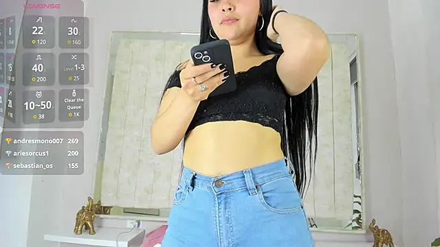Snapshot of Annie9_ chatting on January 16, 2025, 5:11 am Annie9  online show from January 16, 2025, 5:11 am