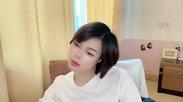 Snapshot of Linda-LL chatting on January 18, 2026, 5:55 am Linda-LL online show from January 18, 2026, 5:55 am