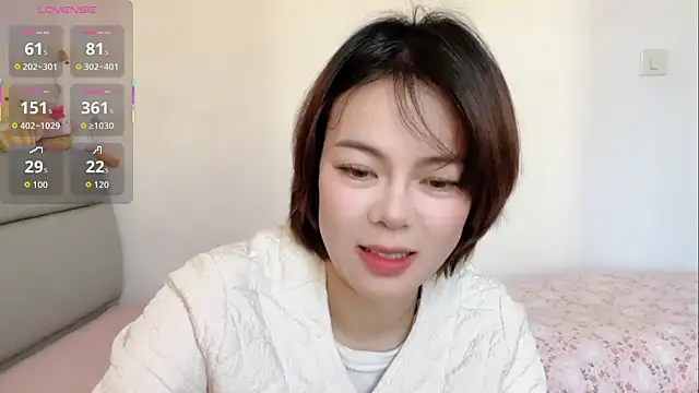 Snapshot of Linda-LL chatting on February 14, 2026, 1:57 am Linda-LL online show from February 14, 2026, 1:57 am