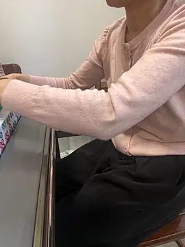 Snapshot of Linda-LL chatting on February 22, 2026, 5:30 am Linda-LL online show from February 22, 2026, 5:30 am