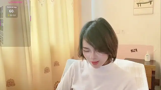 Snapshot of Linda-LL chatting on March 19, 2026, 3:32 am Linda-LL online show from March 19, 2026, 3:32 am