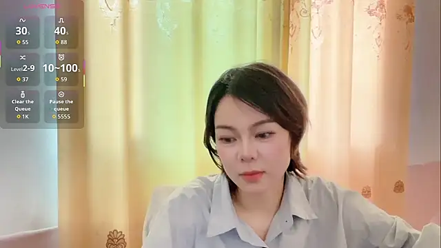 Snapshot of Linda-LL chatting on April 15, 2026, 4:52 am Linda-LL online show from April 15, 2026, 4:52 am