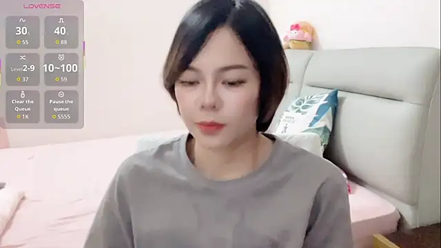 Linda-LL online show from May 6, 2026, 12:21 pm