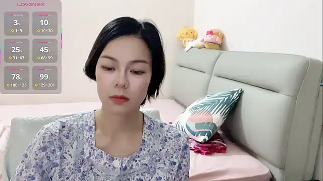 Linda-LL online show from May 10, 2026, 1:49 pm