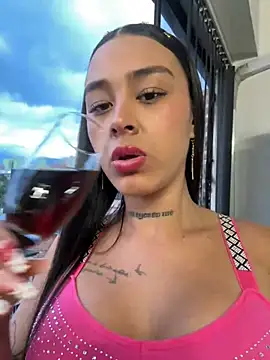 paisitahot1975 online show from December 31, 2024, 10:56 pm