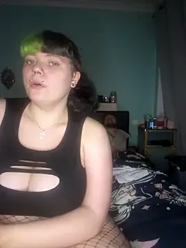 kira 132 online show from November 7, 2025, 1:27 am