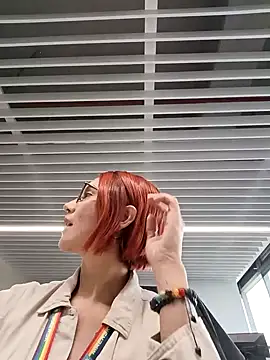 your red rose  online show from January 15, 2025, 12:58 pm