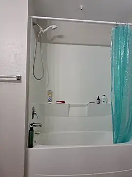 thatonespicychick online show from March 23, 2025, 3:54 am