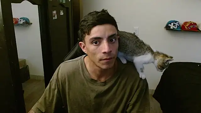 kv   xxx  online show from December 18, 2025, 9:32 pm