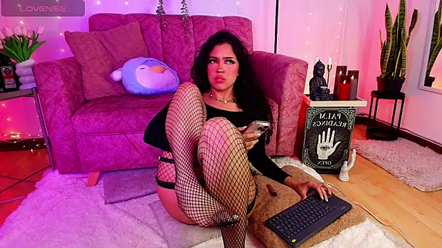 Sara Jhonson online show from May 15, 2026, 11:45 pm