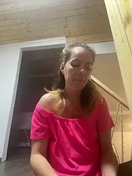 Snapshot of uber_babe chatting on December 28, 2024, 3:37 pm uber babe online show from December 28, 2024, 3:37 pm